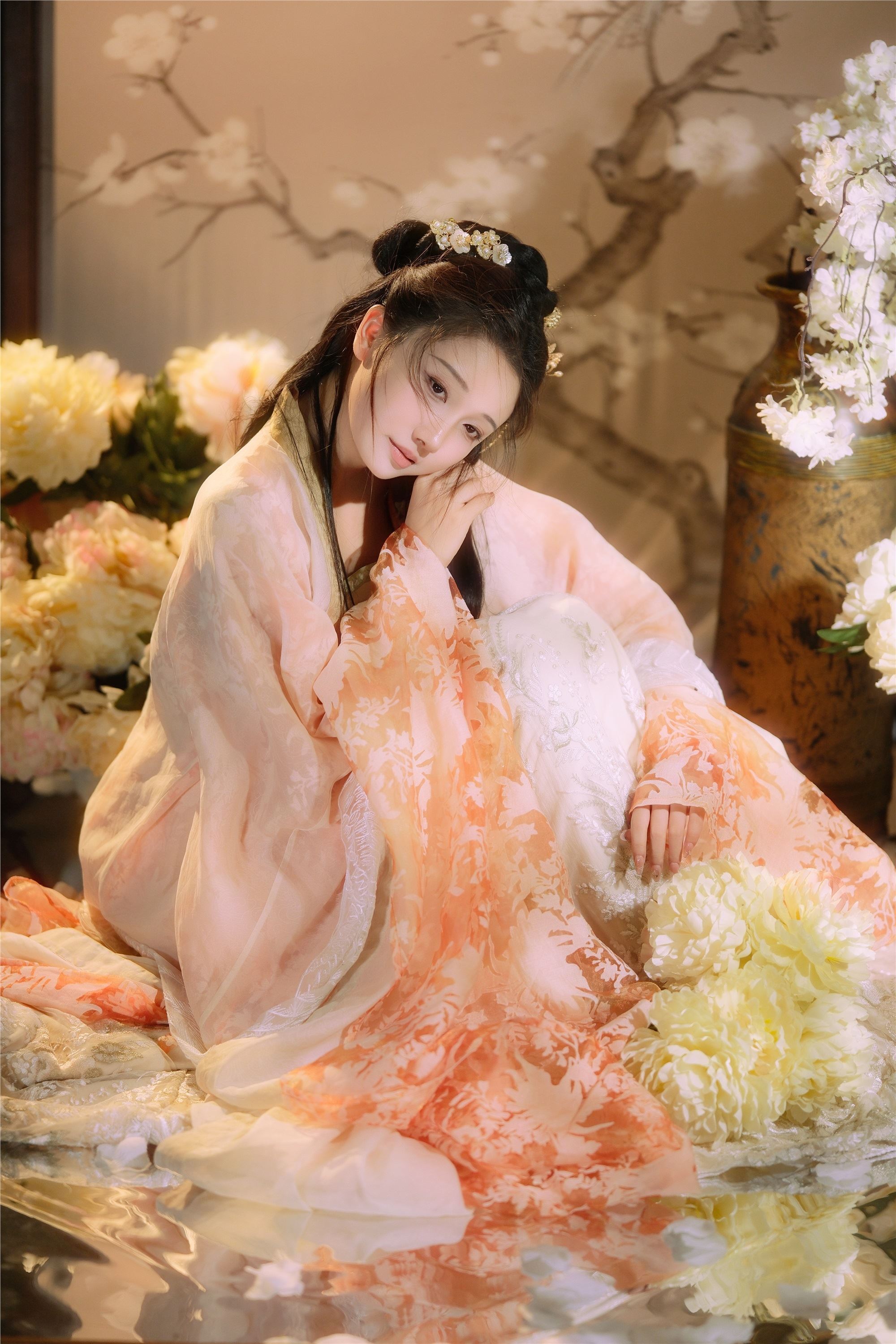 YITUYU艺图语 2025.01.11 花吻 安九鱼